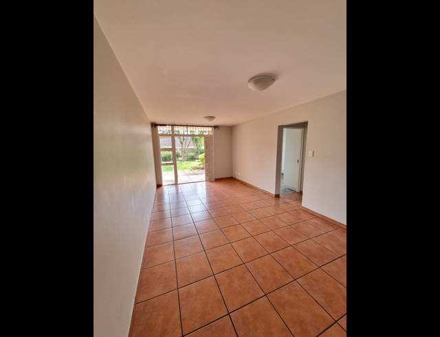 2 BEDROOM APARTMENT SOLD IN HILLCREST CENTRAL